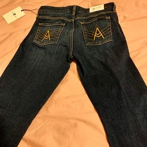 7 For All Mankind
A Pocket Mid-Rise Flare Jeans